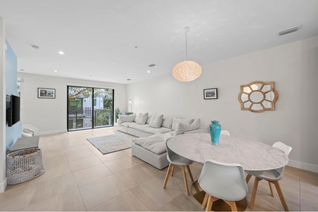 625 NE 22nd Drive, Wilton Manors, FL 33305