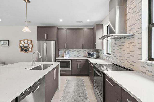 625 NE 22nd Drive, Wilton Manors, FL 33305