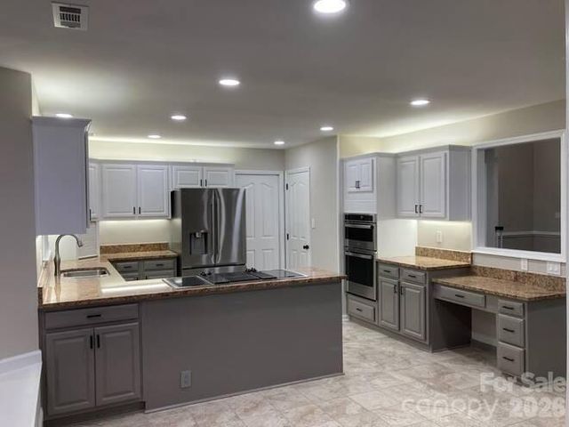 3009 Planters Walk Court, Charlotte, NC 28210