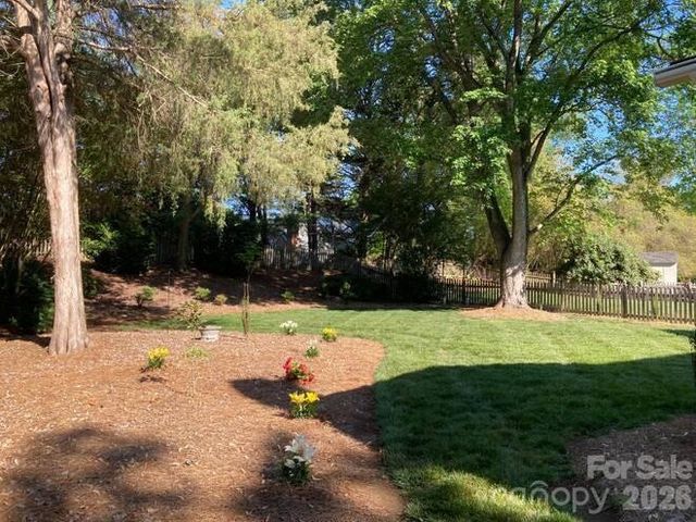 3009 Planters Walk Court, Charlotte, NC 28210