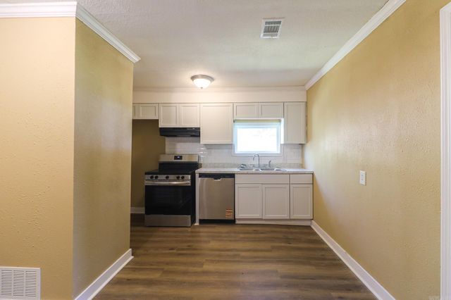 1609 Granger Drive, Jonesboro, AR 72401