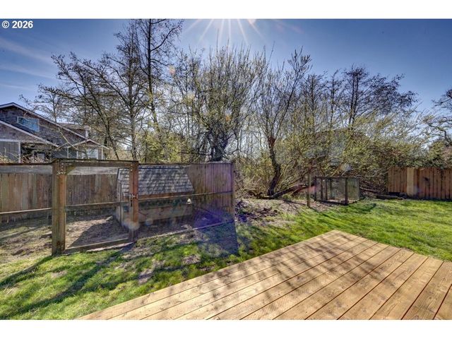 682 Nw 9TH St, Warrenton, OR 97146