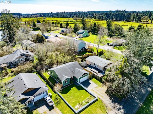 682 Nw 9TH St, Warrenton, OR 97146