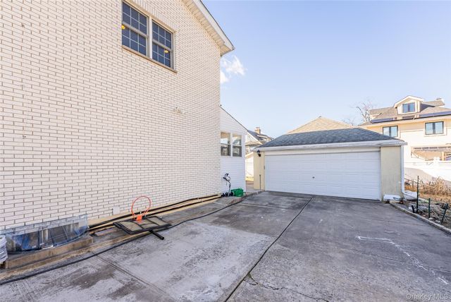 45-12 244th Street, Little Neck, NY 11362