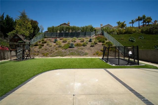33 Brownsbury, Laguna Niguel, CA 92677