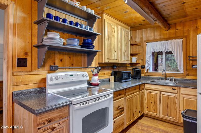2249 S Penrod Lane, Pinetop, AZ 85935