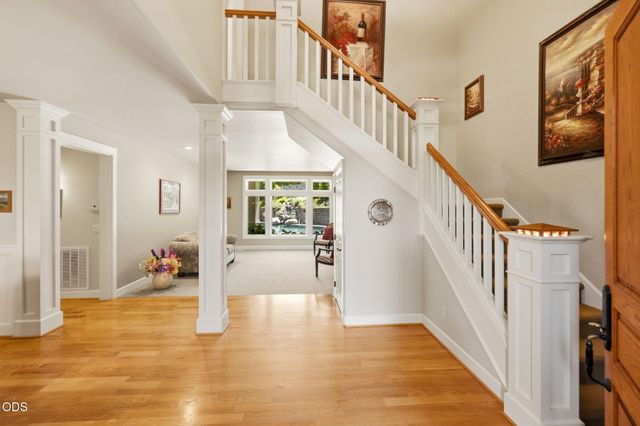 631 Seventh Fairway Drive, Medford, OR 97504