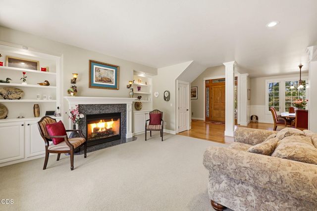 631 Seventh Fairway Drive, Medford, OR 97504
