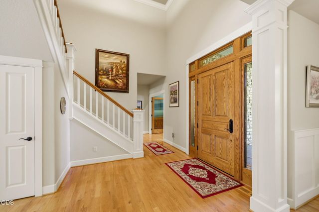631 Seventh Fairway Drive, Medford, OR 97504
