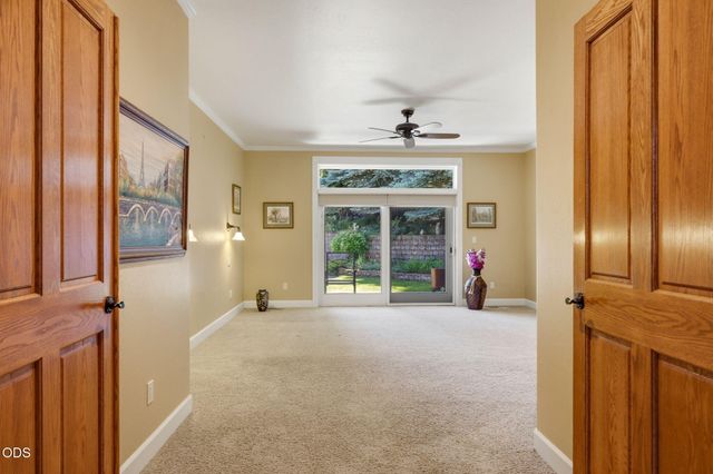 631 Seventh Fairway Drive, Medford, OR 97504