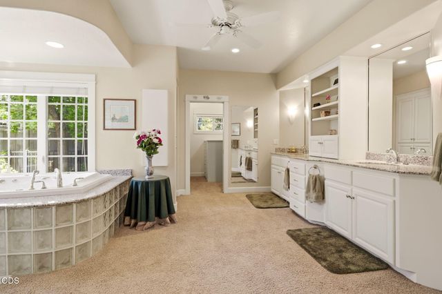 631 Seventh Fairway Drive, Medford, OR 97504