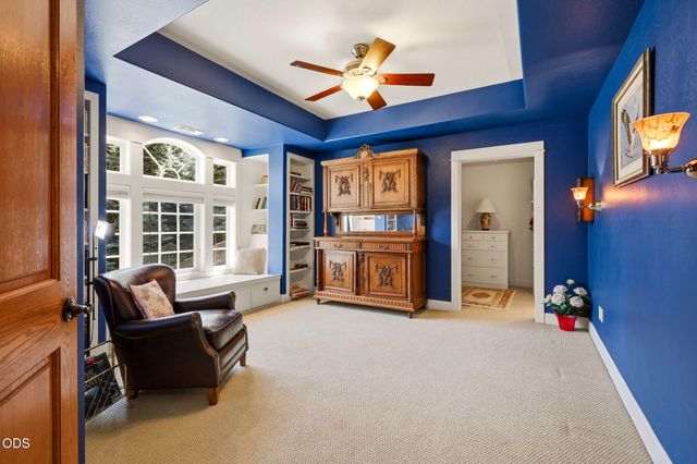 631 Seventh Fairway Drive, Medford, OR 97504