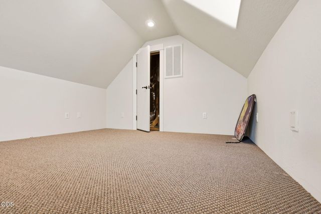 631 Seventh Fairway Drive, Medford, OR 97504