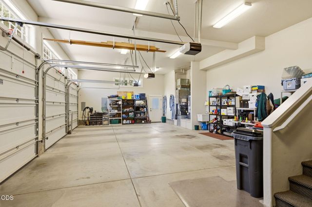 631 Seventh Fairway Drive, Medford, OR 97504
