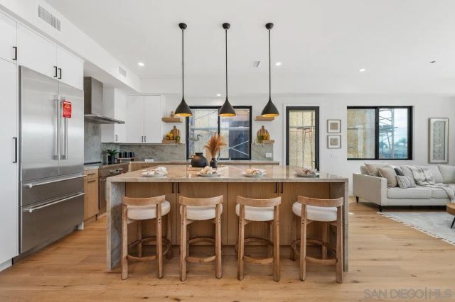 4813 Academy, San Diego, CA 92109