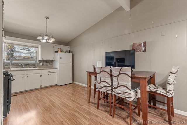 553 S 97th East Place, Tulsa, OK 74128