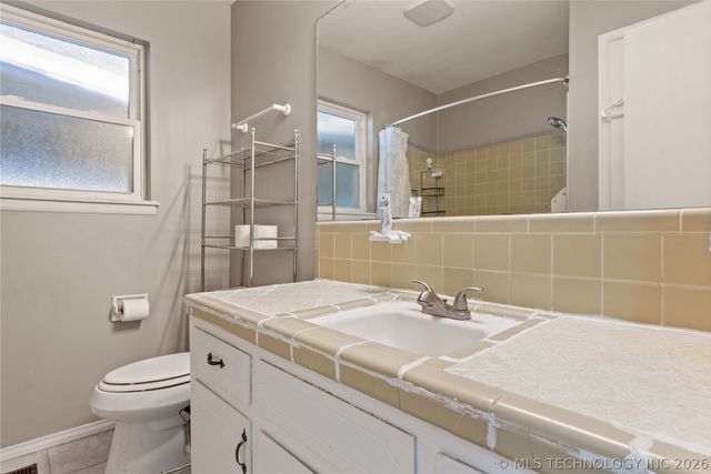 553 S 97th East Place, Tulsa, OK 74128