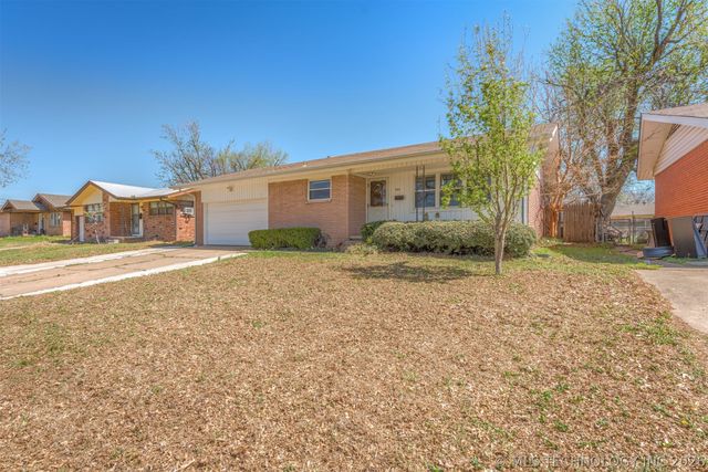 553 S 97th East Place, Tulsa, OK 74128