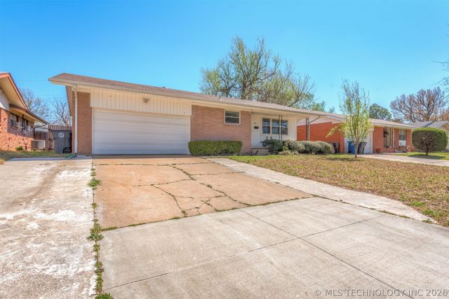 553 S 97th East Place, Tulsa, OK 74128