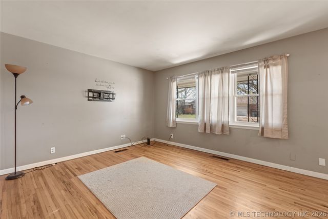 553 S 97th East Place, Tulsa, OK 74128