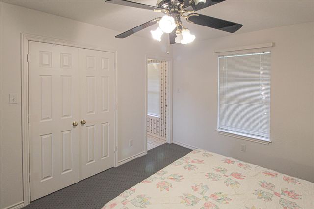 200 Lakefront Drive, Onalaska, TX 77360