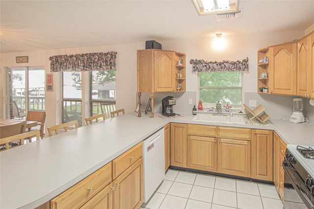 200 Lakefront Drive, Onalaska, TX 77360