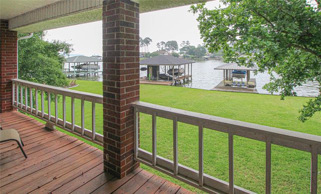 200 Lakefront Drive, Onalaska, TX 77360