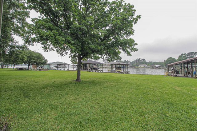 200 Lakefront Drive, Onalaska, TX 77360