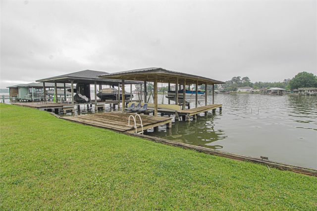 200 Lakefront Drive, Onalaska, TX 77360