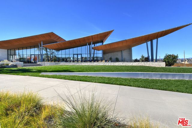 27120 Red Tail Place, Valencia, CA 91381