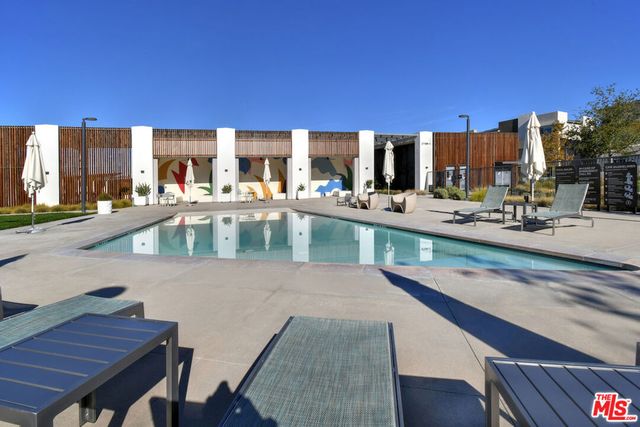 27120 Red Tail Place, Valencia, CA 91381