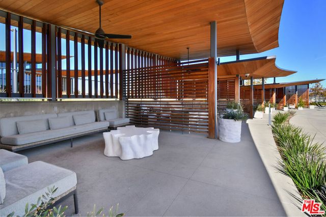 27120 Red Tail Place, Valencia, CA 91381