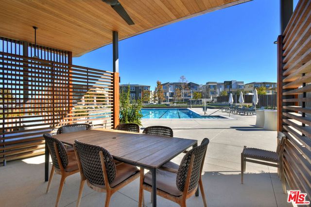 27120 Red Tail Place, Valencia, CA 91381