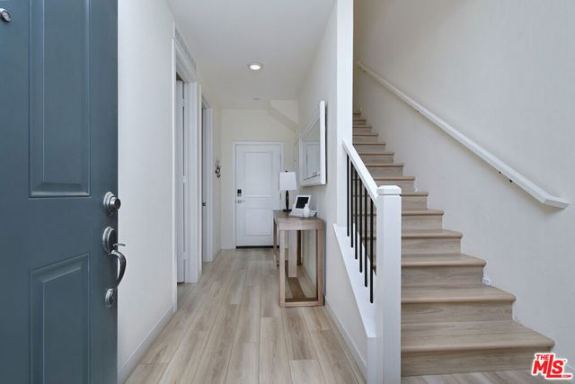 27120 Red Tail Place, Valencia, CA 91381