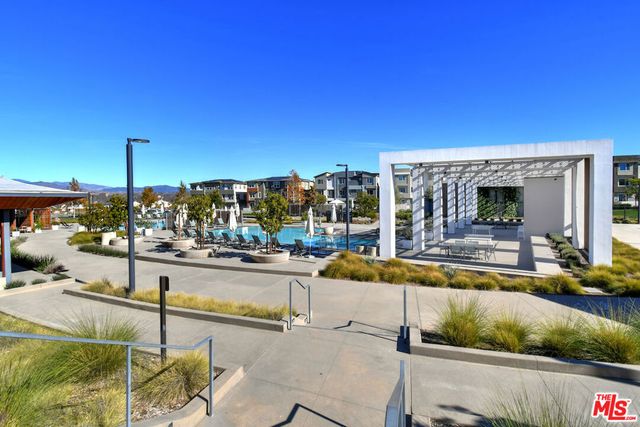 27120 Red Tail Place, Valencia, CA 91381