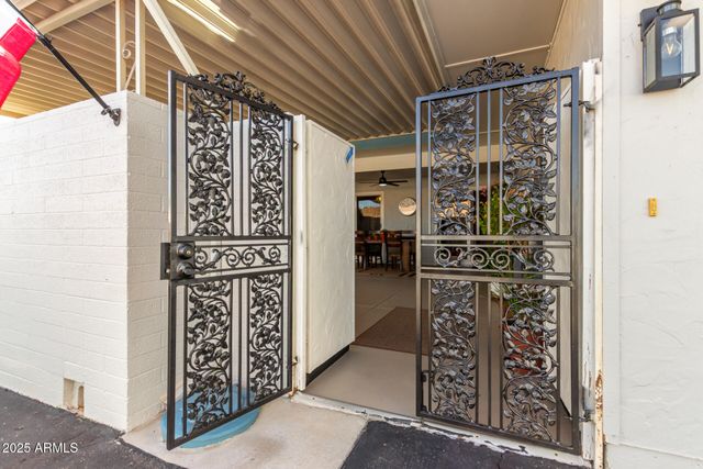 13605 N DEL WEBB Boulevard, Sun City, AZ 85351