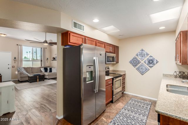 13605 N DEL WEBB Boulevard, Sun City, AZ 85351