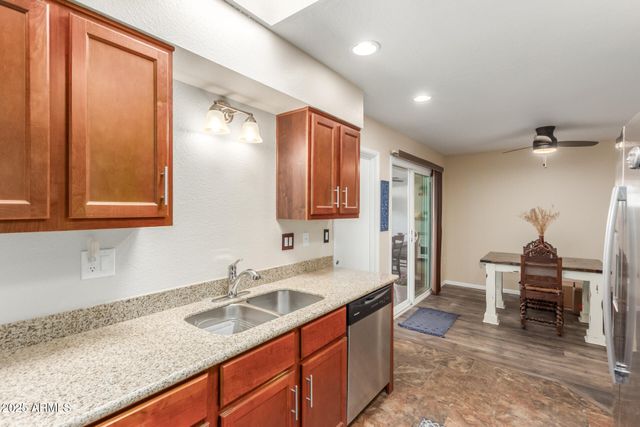 13605 N DEL WEBB Boulevard, Sun City, AZ 85351