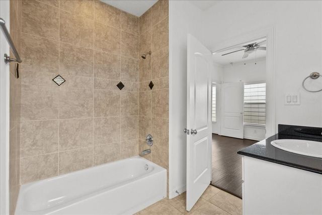 6118 Tyne Street, Houston, TX 77007