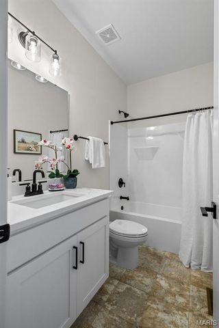 18859 Alyson Drive, Warrenton, MO 63383