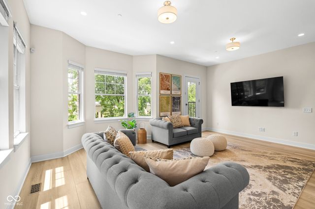 954 Berkhamsted Lane, Carmel, IN 46032