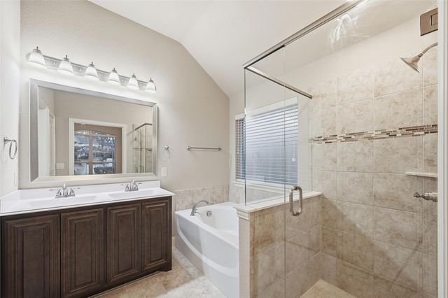 556 Avery Pointe, Lavon, TX 75166