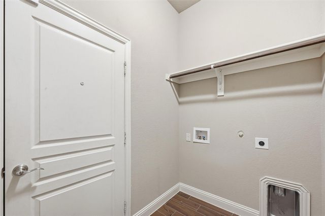 556 Avery Pointe, Lavon, TX 75166