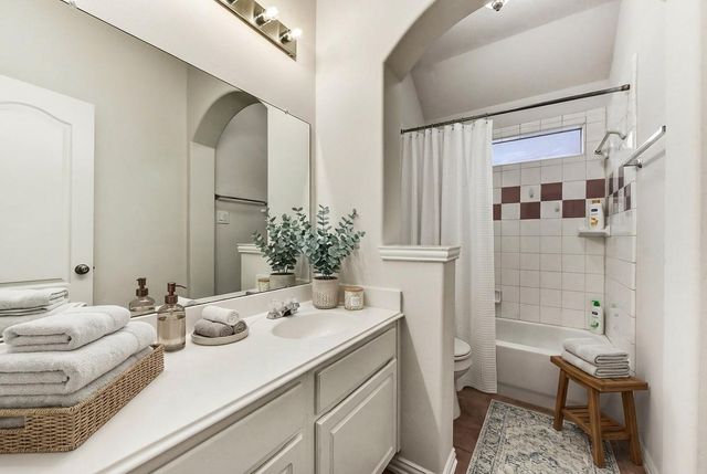 522 Cedar Point Drive, League City, TX 77573