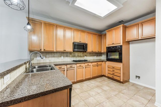 522 Cedar Point Drive, League City, TX 77573