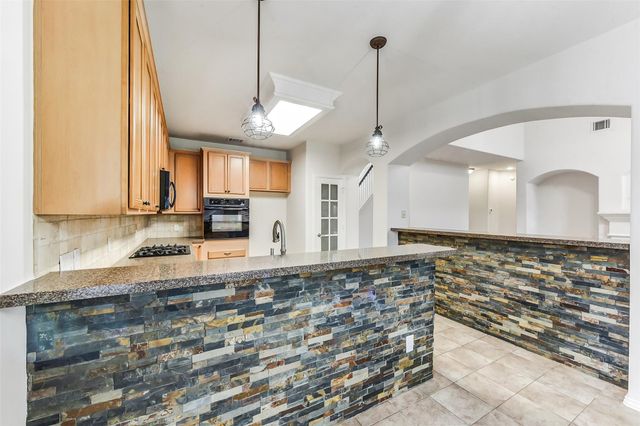 522 Cedar Point Drive, League City, TX 77573