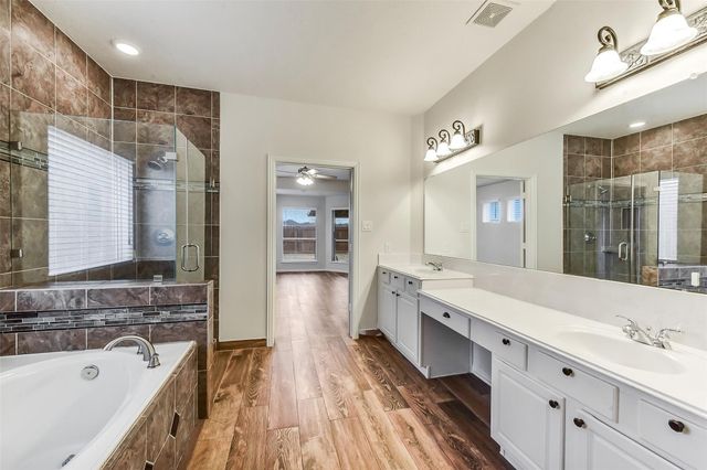 522 Cedar Point Drive, League City, TX 77573