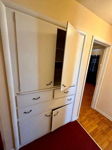 1112 E Dale Street, Springfield, MO 65803