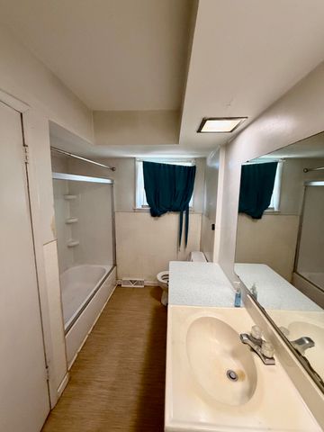 1112 E Dale Street, Springfield, MO 65803