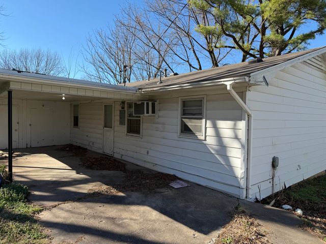 1112 E Dale Street, Springfield, MO 65803